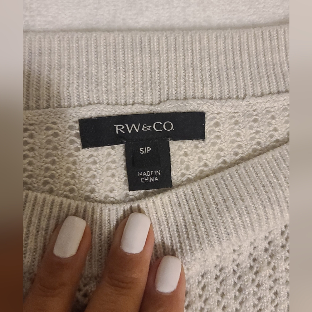 RW&CO. Light Grey Mesh Knit Boat Neck Sweater Size S/P - Picture 4 of 8